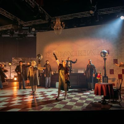 full ensemble and set of Eintanzer